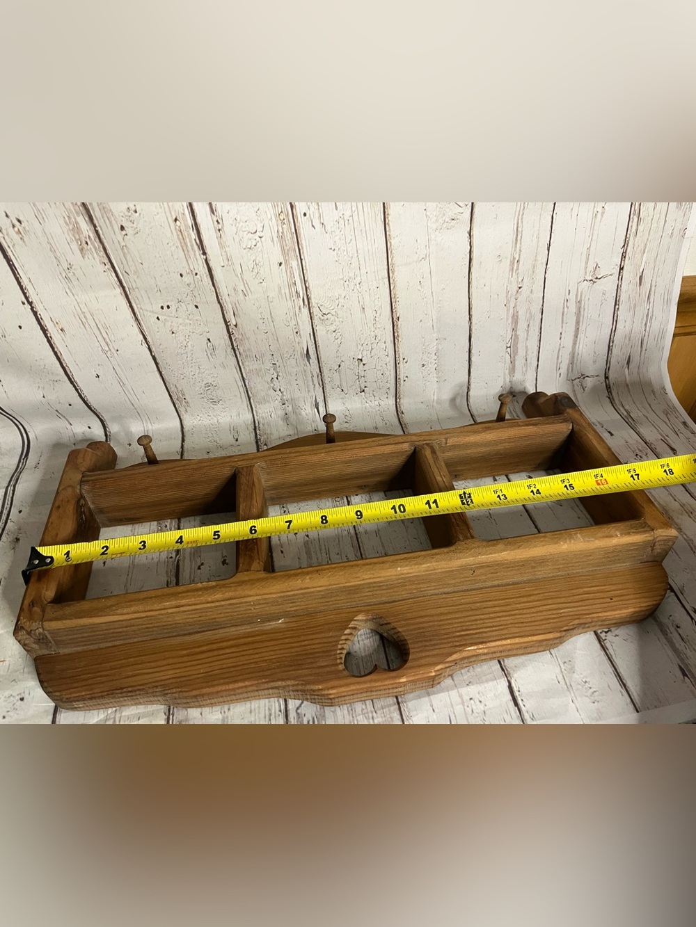 Vintage Wooden Wall Shelf Peg Rack Cottagecore Heart Cutout Rustic Country Shelf - Picture 6 of 7